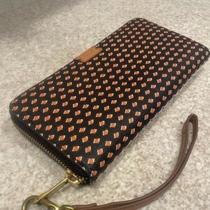 Fossil Women’s Zip Around Clutch Wallet
